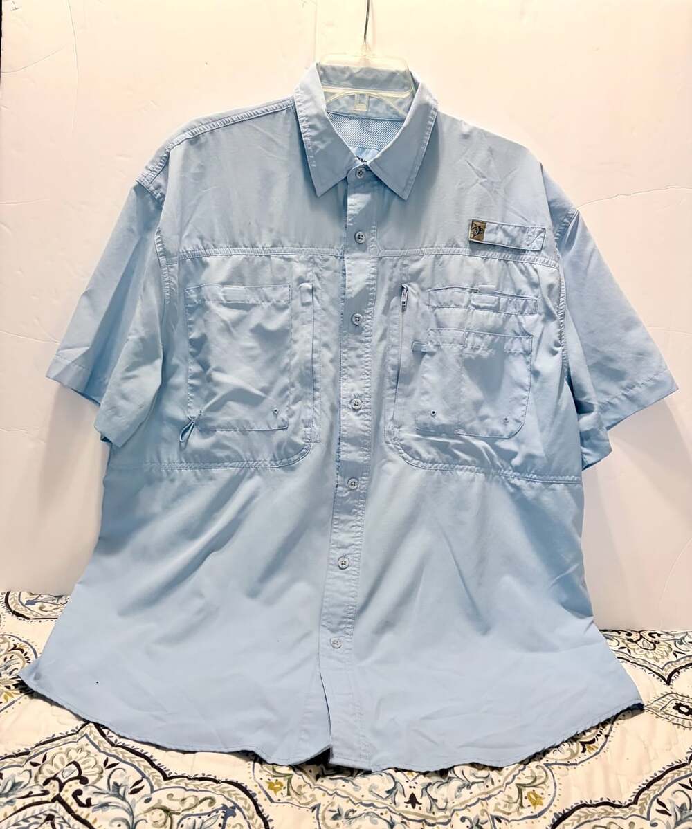 Reel Legends Fishing Shirt Size L Light Blue Short Sleeve Vented